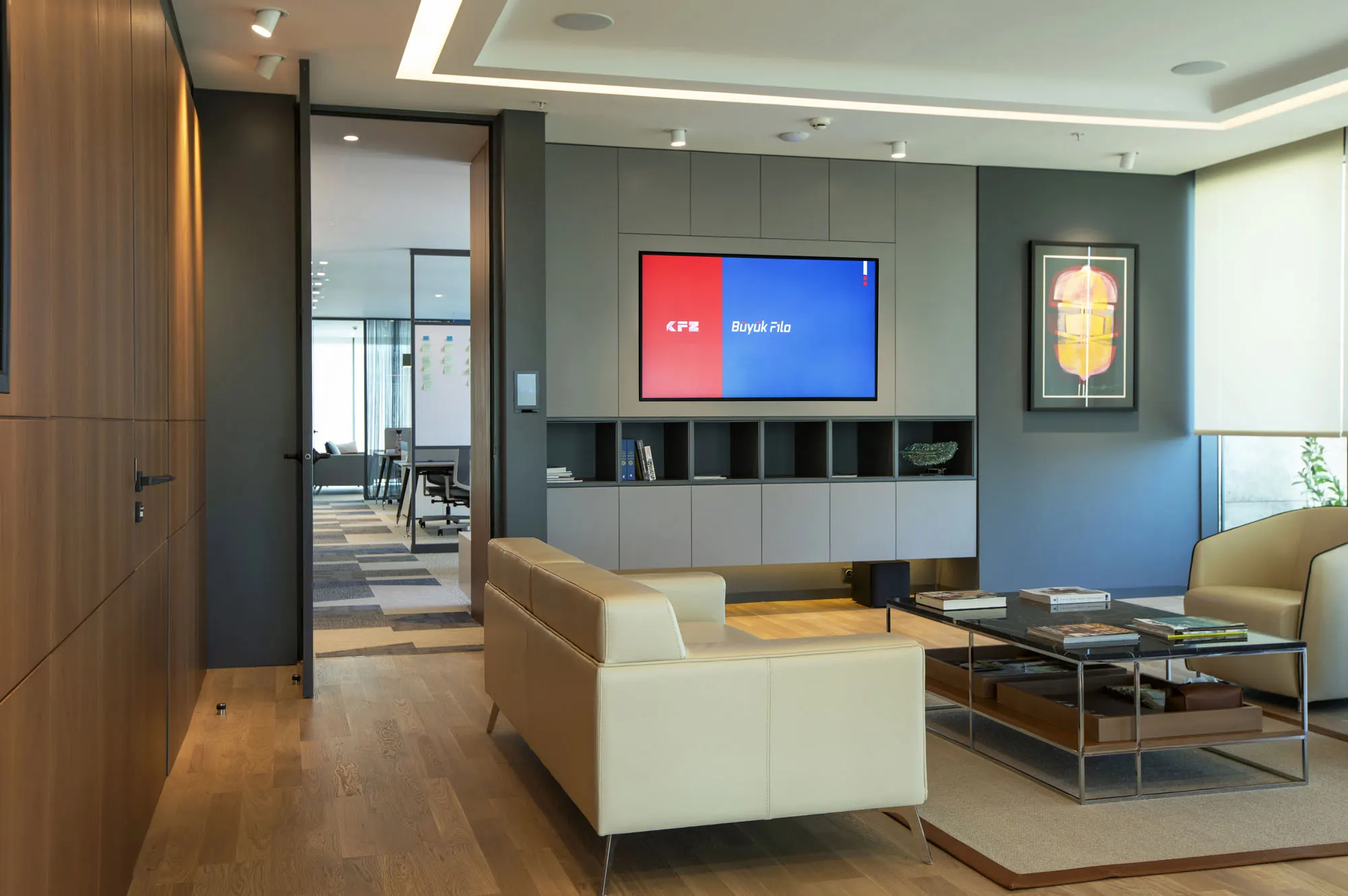İdesis Mühendislik imzalı Vadi İstanbul ofis projesinde kullanılan ileri seviye KNX akıllı ofis otomasyonu ve merkezi kontrol sistemleri